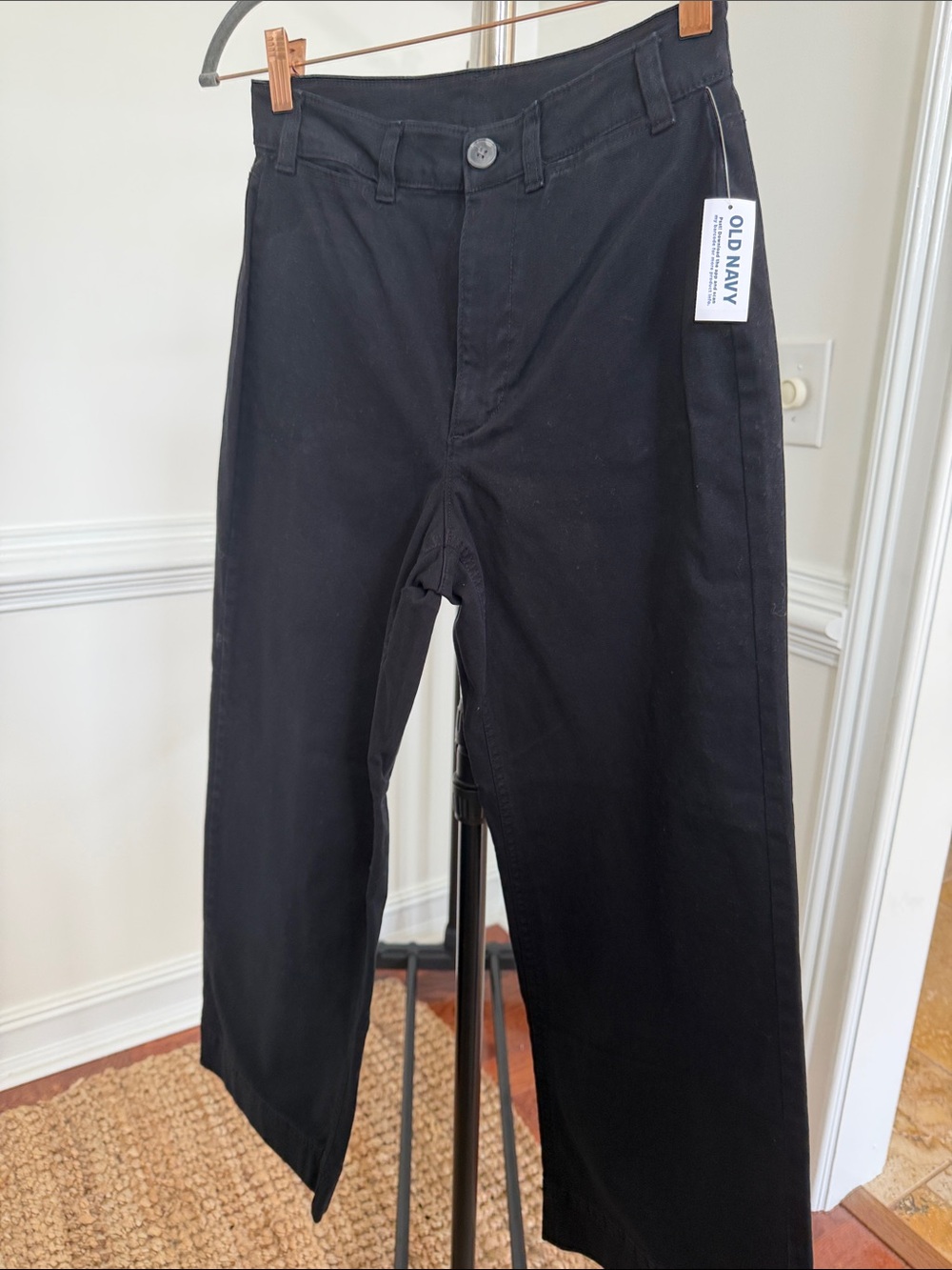 Old Navy Women's Wide-Leg Pants in Black